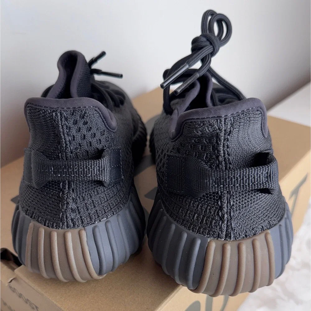 Adidas Yeezy Boost 350 V2 Cinder Charcoal Black Gum FY2903 Mens 9